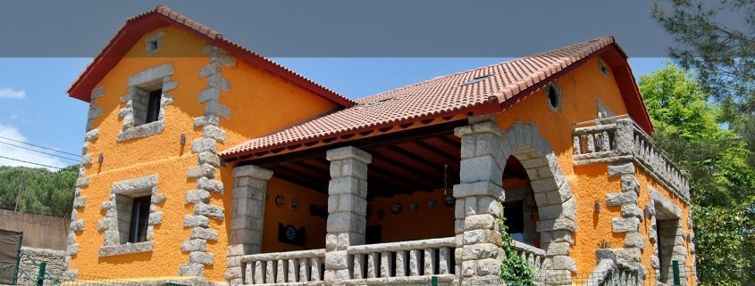 Collarubio - Fachada casa naranja